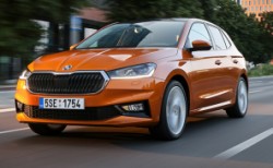 Yeni Skoda Fabia Türkiye'de...