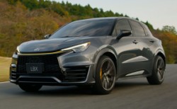 Lexus'tan 305 beygirlik LBX konsepti