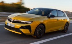 Güncellenen Opel Astra Nisan’da Türkiye’de