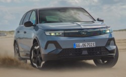 Grandland'in 4 çeker versiyonu geldi