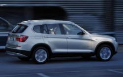 BMW X3'e arkadan itişli yeni baz model!