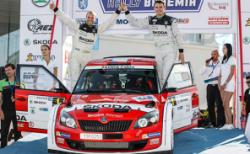 Skoda’dan evinde üçlü zafer