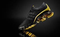 Porsche, 500$’lık koşu ayakkabısını tanıttı