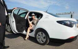 Renault Cannes'ı elektriklendirdi