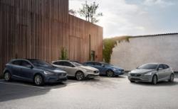 Makyajlı Volvo V40 ailesi Cenevre’ye hazır