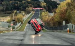 Nürburgring’i iki teker üstünde turladı! [video]