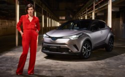 C-HR Milla Jovovich ile buluştu...